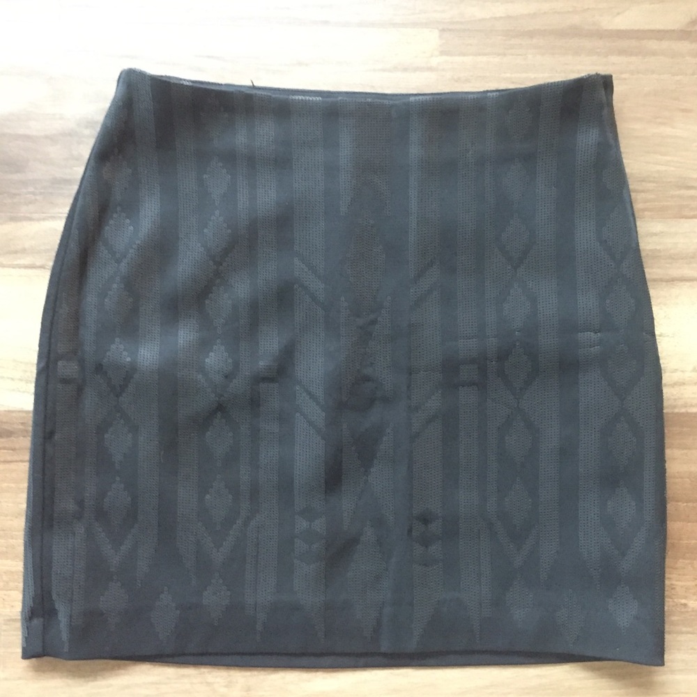 H&M black sequined mini skirt NWOT. Size 10